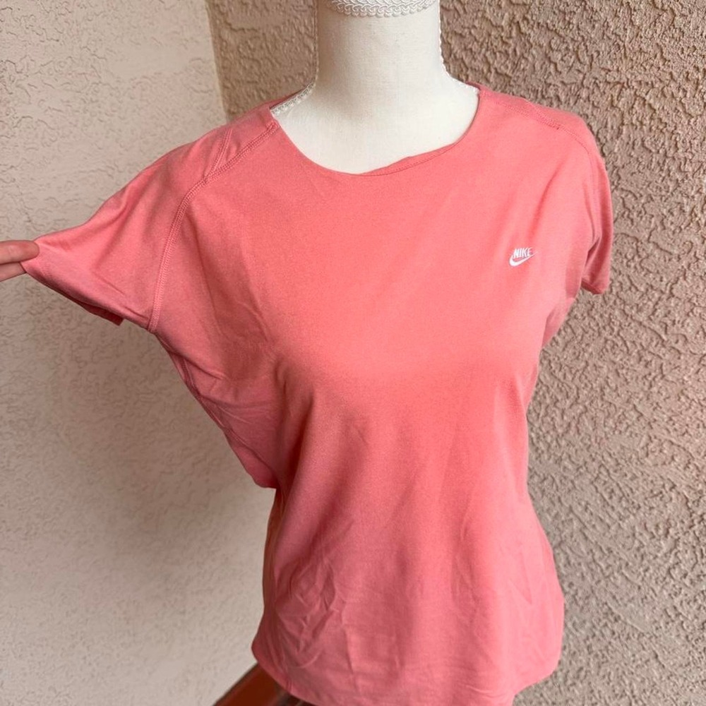 Nike pink cotton t-shirt with embroidered logo